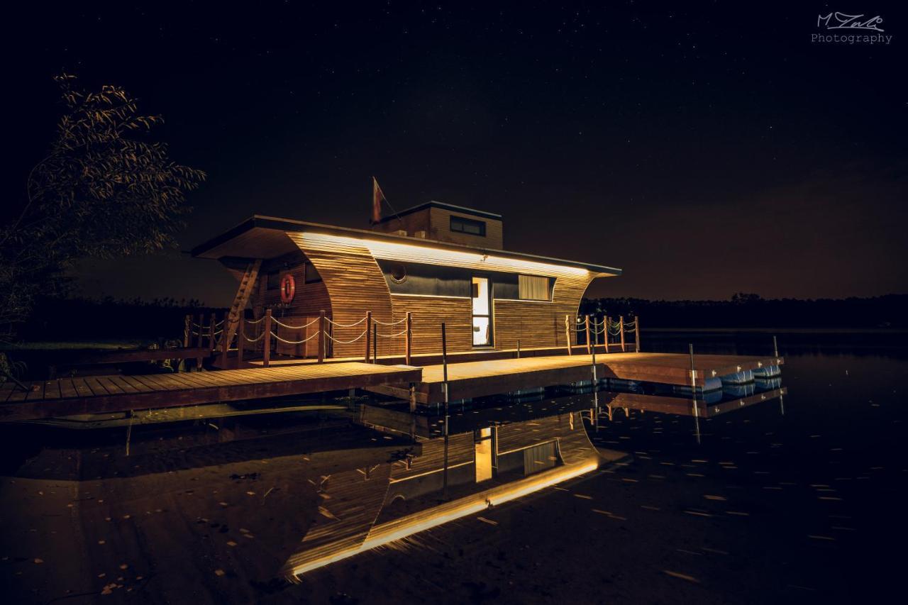 فندق Houseboat Slesin المظهر الخارجي الصورة