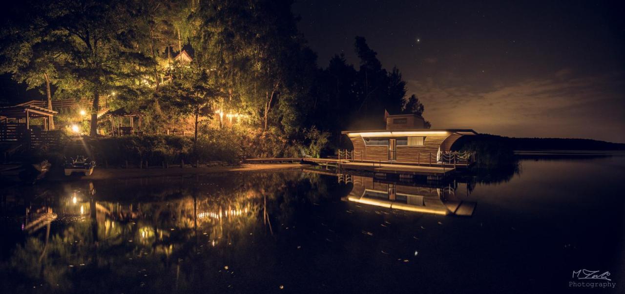فندق Houseboat Slesin المظهر الخارجي الصورة
